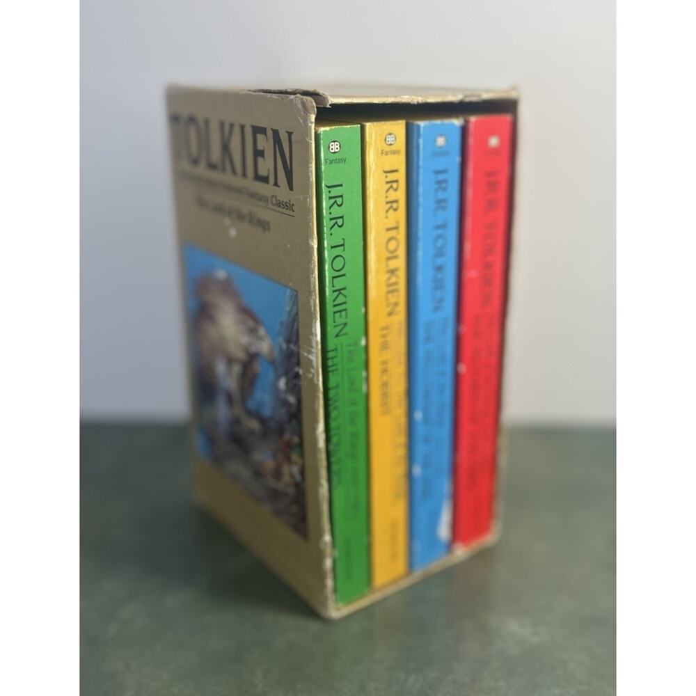 SOLD Of The Rings & Hobbit J.R.R Tolkien Special Silver Jubilee Edition 1981 Set